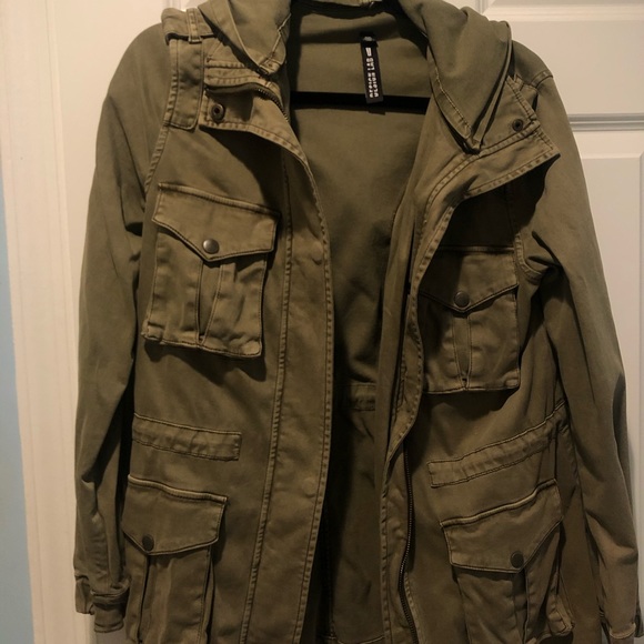 LORD AND TAYLOR GREEN UTILITY JACKET - Picture 4 of 6